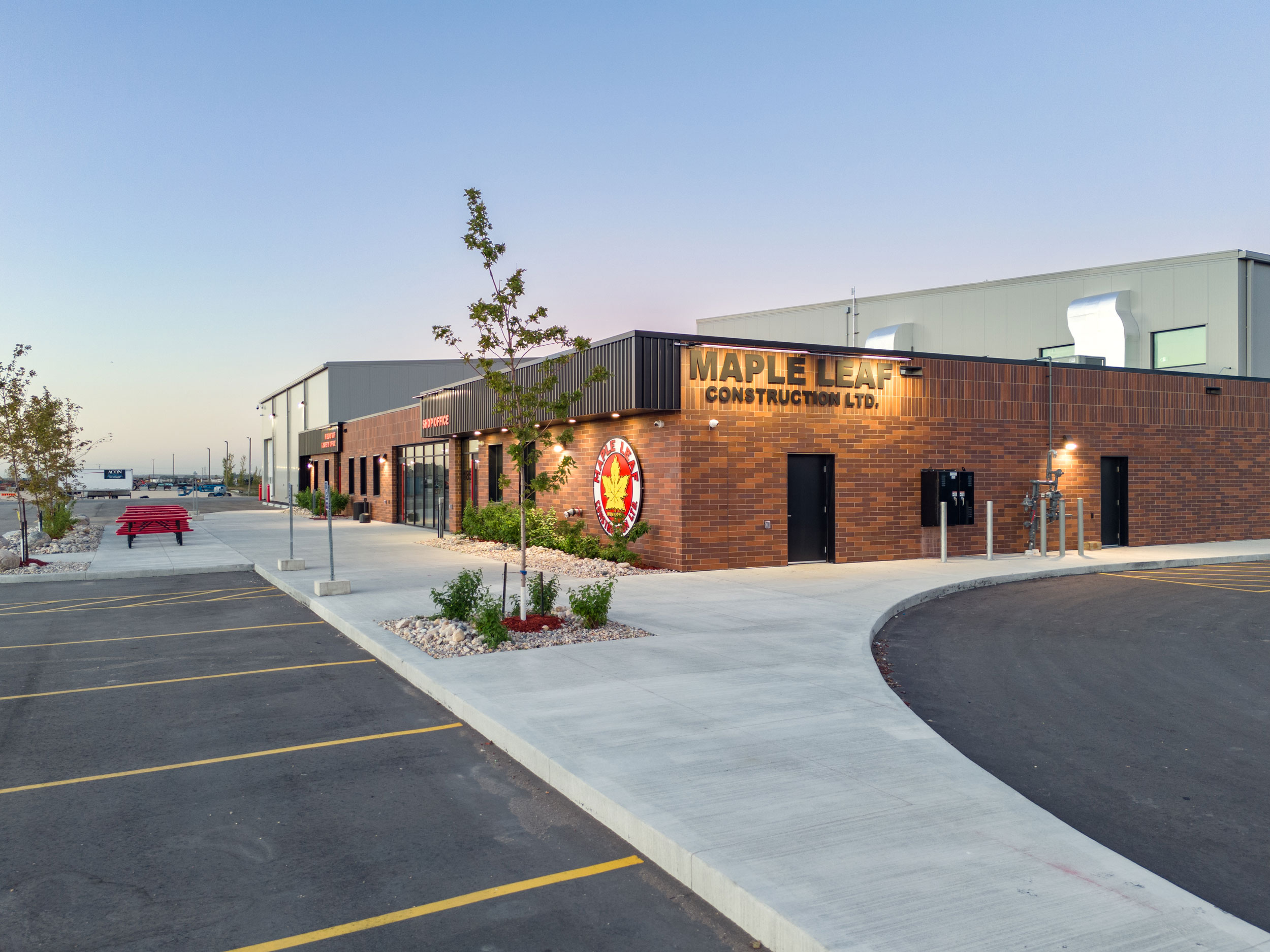 Maple Leaf Construction – New Maintenance Facility - Akman Construction